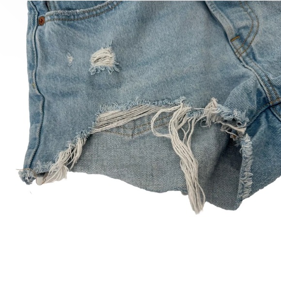 Levi's 501 Button Fly Distressed Jean Shorts W27 Light Wash Cut Offs Women's - Picture 4 of 12